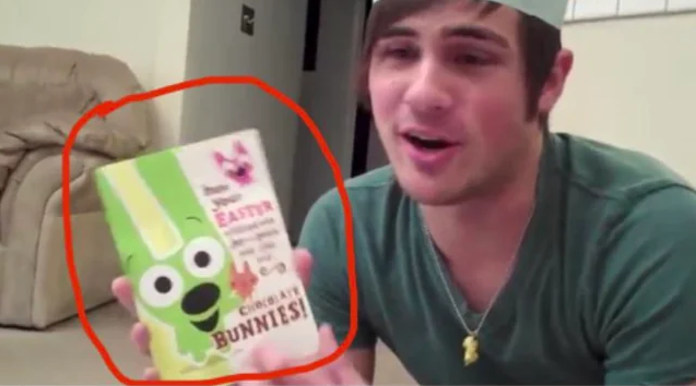 File:Yoyo in smosh.png.png